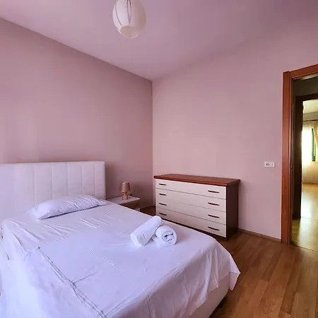 Logos Ii Deluxe W 24h Self Check In Apartman Tirana